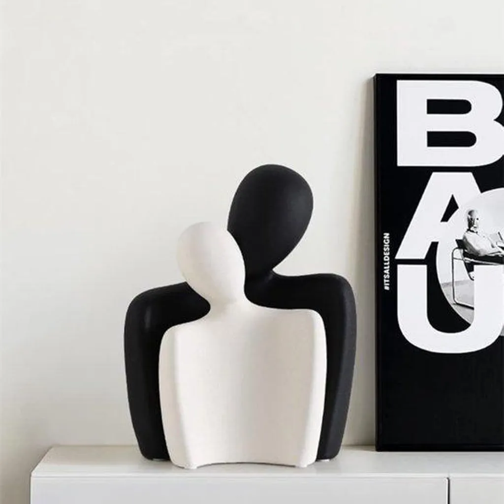 Sculpture couple en céramique noire cadeau de mariage idéal et élégant
