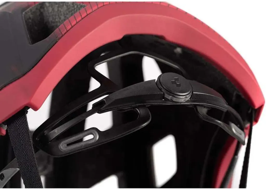 Casque Cube Badger Rouge M avec Ventilation Optimisée et Design Ergonomique - 2