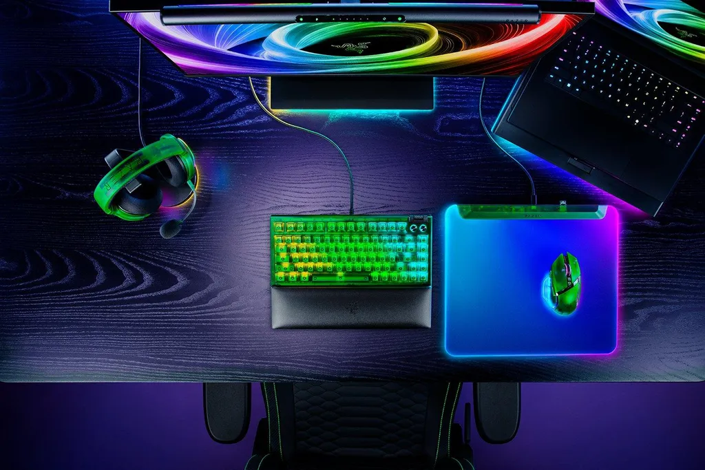 Razer Firefly V2 Pro Phantom Edition tapis de souris gaming RGB vert