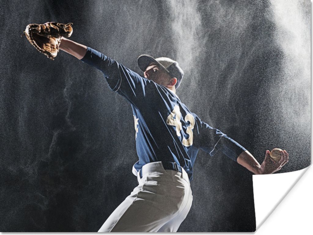 MuchoWow Poster Sportlicher Baseballspieler beim Werfen im Regen 120x90 cm - Wandbild