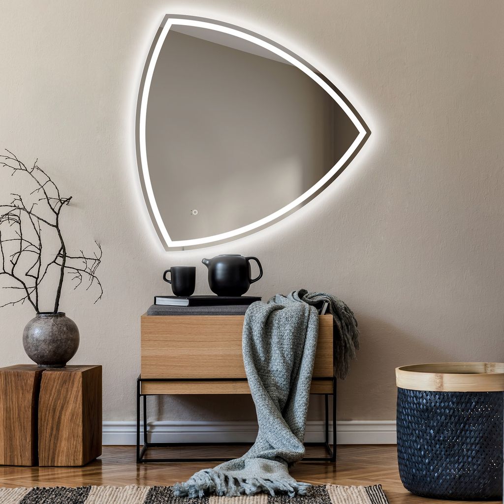 Unregelmäßiger asymmetrischer Spiegel mit LED Beleuchtung Produktbild 