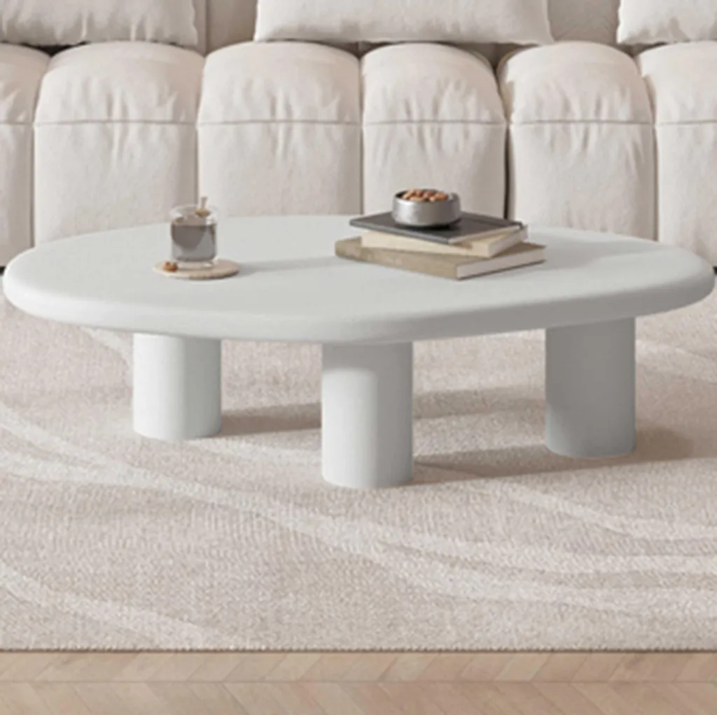 Table basse de salon forme organique Tavares écru pour intérieur zen