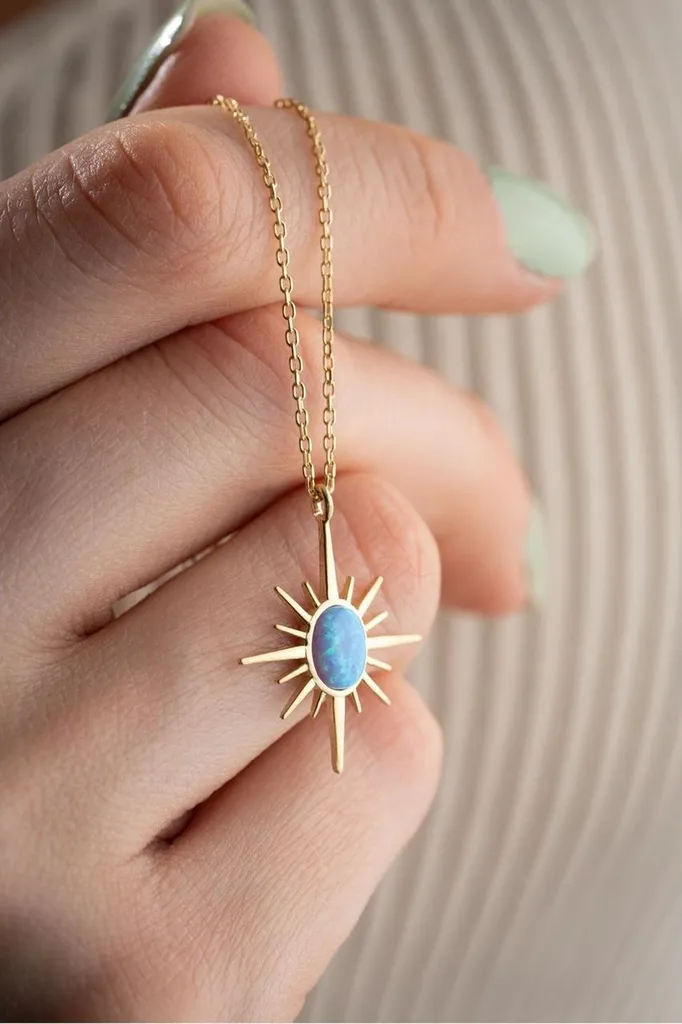 Collier argent doré à l'or fin et véritable opale lumineuse