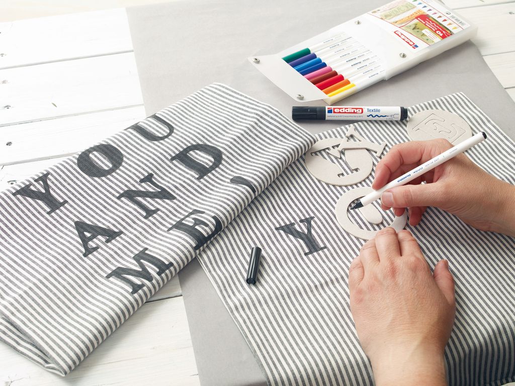 edding Textilstift schwarz mm Rundspitze zum Stoff