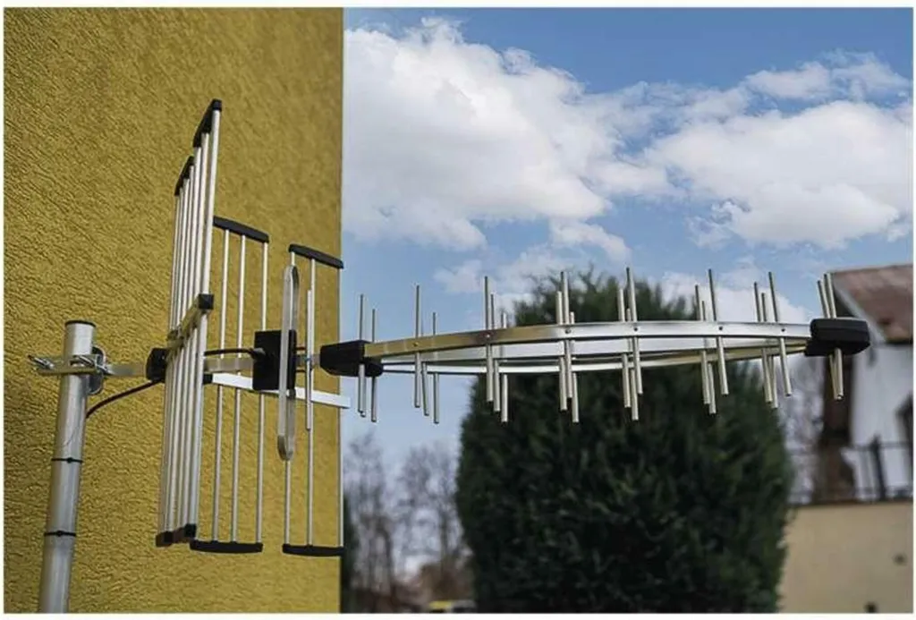 Antenne Extérieure Anti-Interférences 5G DVB-T2 Réception 200km EMOS - 15