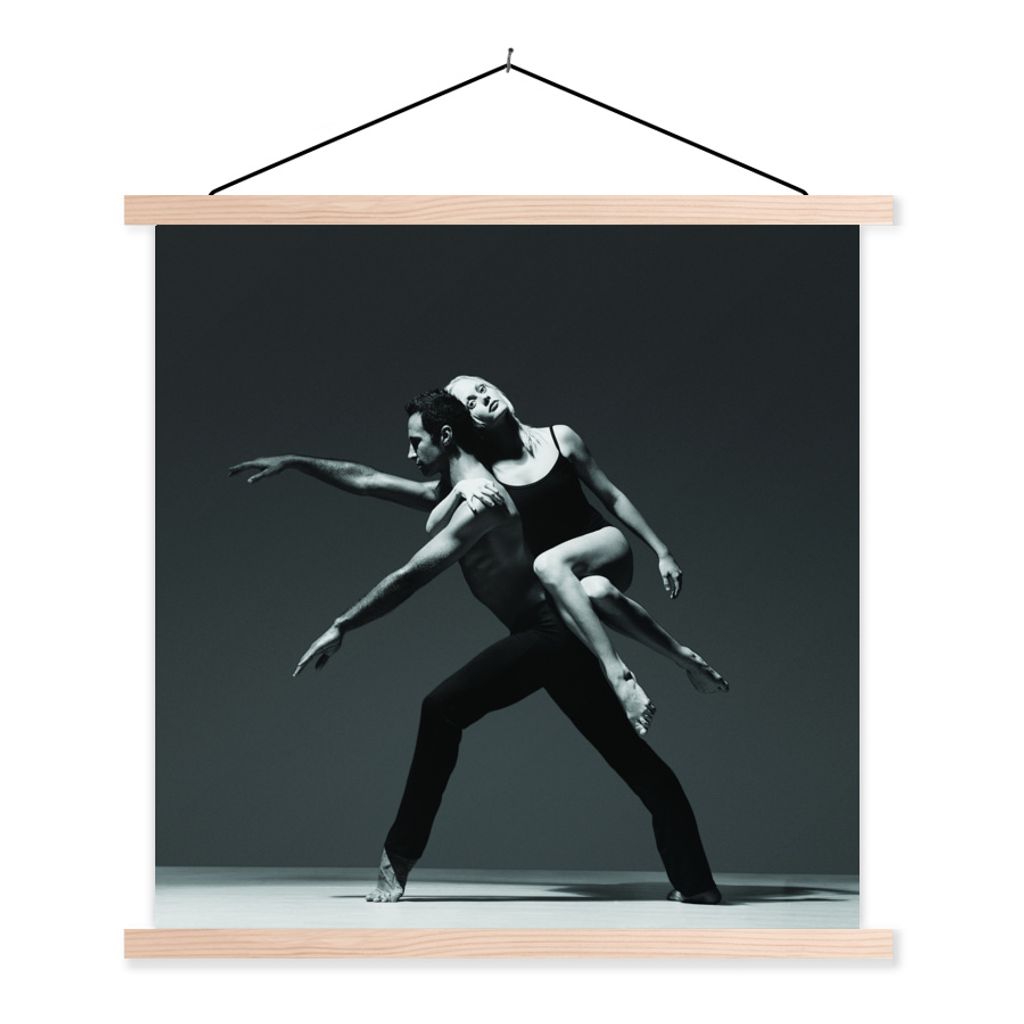MuchoWow Textilposter Schwarz-Weiß-Bild von zwei Ballett-Tänzern 60x60 cm mit holzfarbenen Rahmen - Wanddekoration