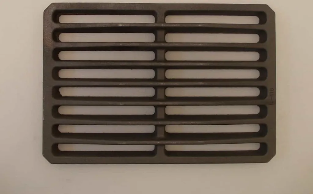 Griglia Ghisa 22x32 cm Economica e Robusta per Stufe e Camini - 1