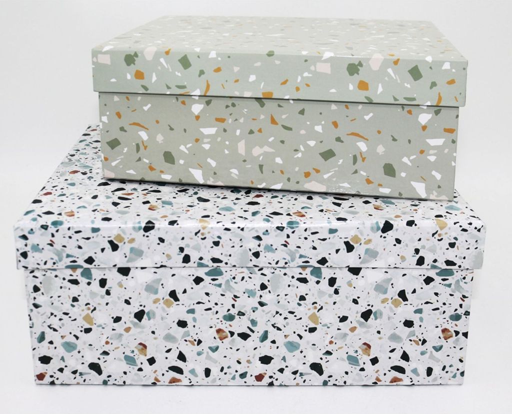 4x Stapelboxen im 5er Set, Kisten zur Aufbewahrung und Lagerung für Regal oder Schrank, Karton aus Pappe zum Verpacken von Geschenken zu Weihnachten