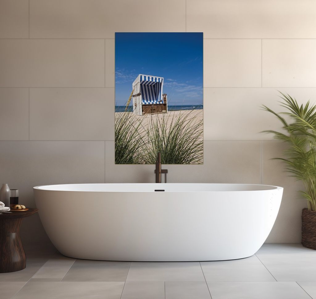 Wallario wasserfestes Poster selbstklebend 91,50 x 61 cm, Strandkorb, Badezimmerposter Spritzschutz mit Hochglanzoberfläche in Glasoptik