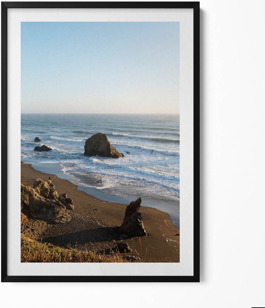 Küstenlandschaft am Meer– Wandbild mit Rahmen – Gerahmtes Bild – Wanddekoration – 70x100 cm – Schwarz Rahmen