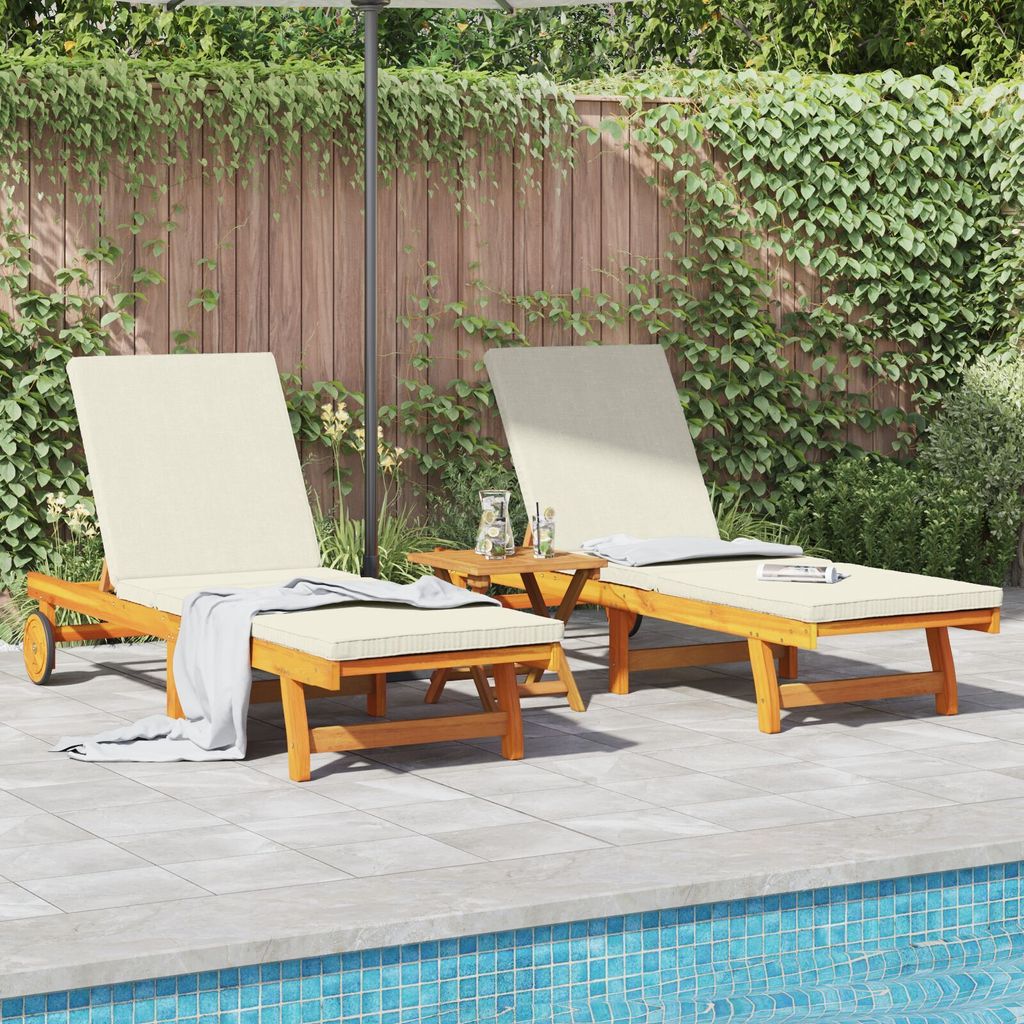 Möbel Rollbare Sonnenliegen 2er Set mit Tisch und Kissen aus massivem Akazienholz - Gartenliegen 3325206