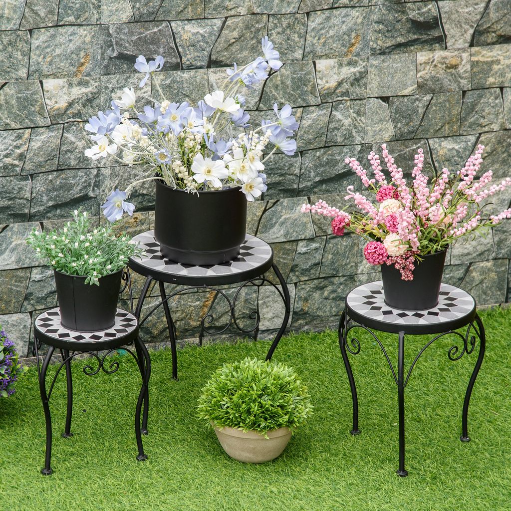 Outsunny Blumenständer 3er Set aus Metall Pflanzenständer Set keramische Fliesen Blumenhocker Blumentopfhalter Stapelbar Pflanzenhocker für Blumentopf Schwarz+Weiß