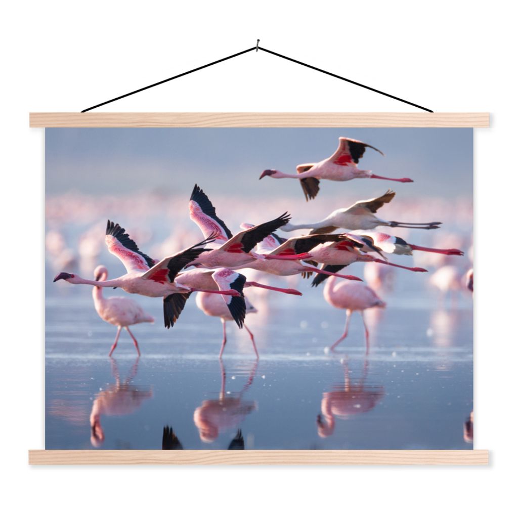 MuchoWow Textilposter Flamingo - Vogel - Wasser - Rosa 120x90 cm mit holzfarbenen Rahmen - Magnetisch