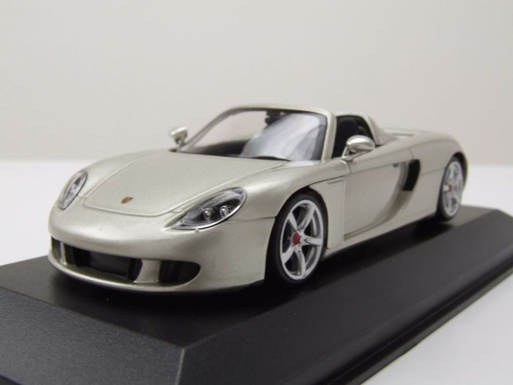 Miniature MAXICHAMPS 1/43 - Porsche 911 Carrera Cabriolet Noir 2003 - Collection