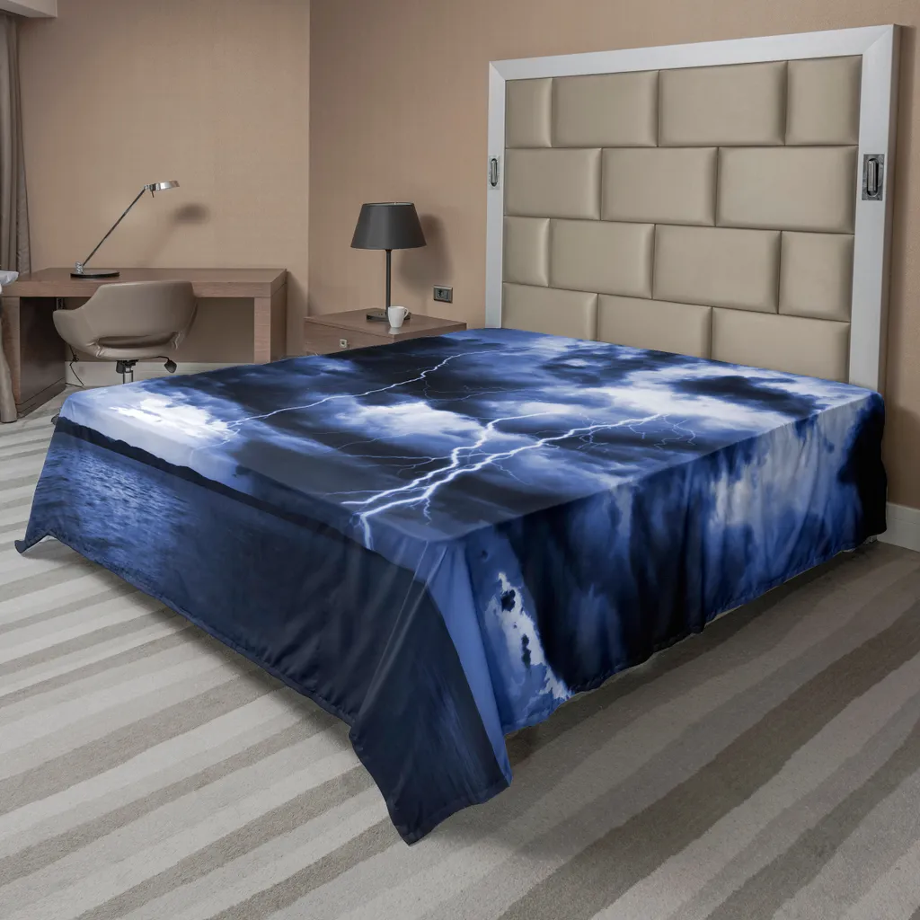 ABAKUHAUS Lenzuolo naturale, stampa Majestic Sky con enormi nuvole di pioggia sul mare e vivaci raggi di tempesta, lenzuolo morbido e confortevole per un letto decorativo 1 pezzo 244 cm x 205 cm, blu