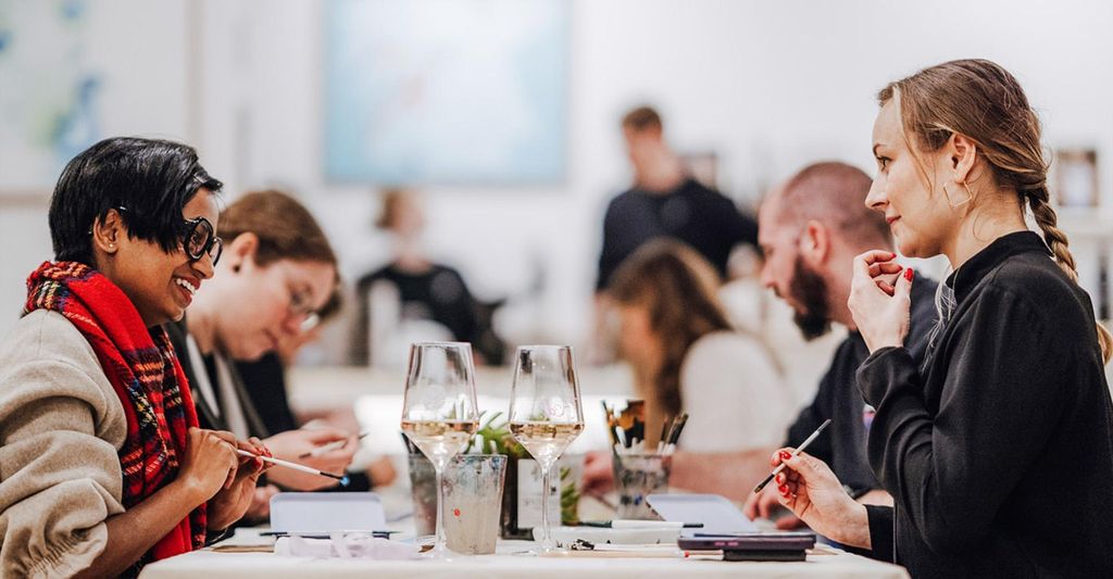 mydays Aquarellkurs Frankfurt am Main mit Weinprobe; Erlebnis verschenken oder selbst erleben; Gutschein für 1 Person(en)