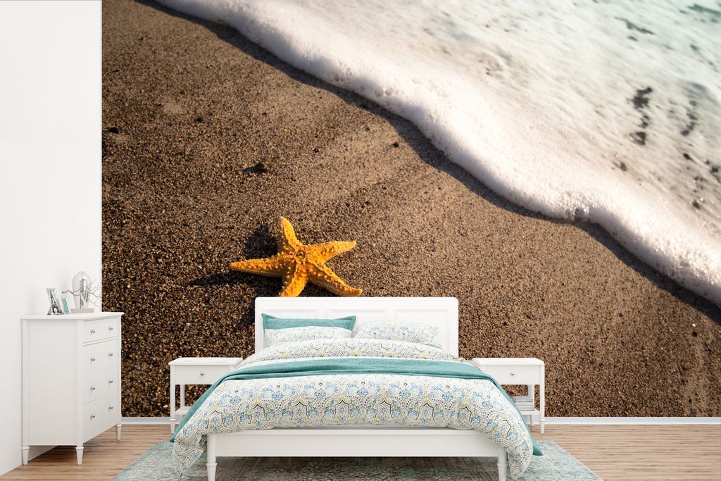 MuchoWow Fototapete für Wohnzimmer oder Schlafzimmer Wandtapete Vinyl Motivtapete Seestern - Gelb - Strand - 360x240 cm - Vinyl-Tapete