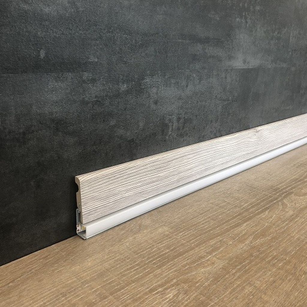 Licht - Fußleiste / Licht Sockelleiste "Vernante" (10 x 58 mm) -Weißeiche
