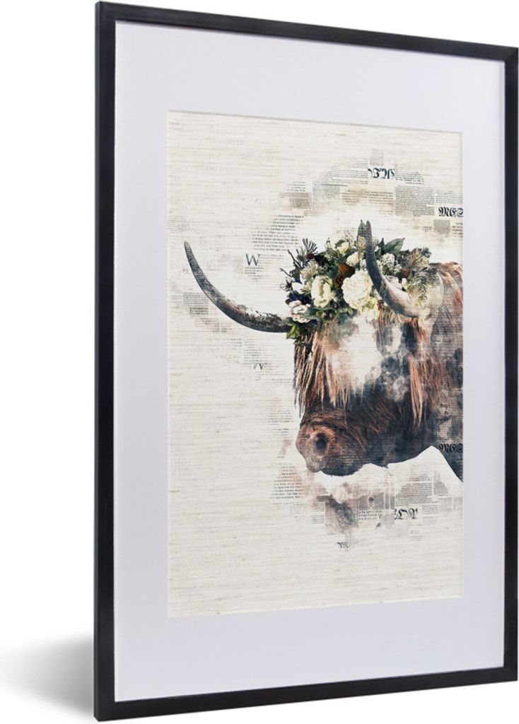 MuchoWow MuchoWow Gerahmtes Poster Scottish Hochlandrind - Blumen - Zeitungspapier 40x60 cm - Poster mit zchwarzem Bilderrahmen - Poster in Rahmen