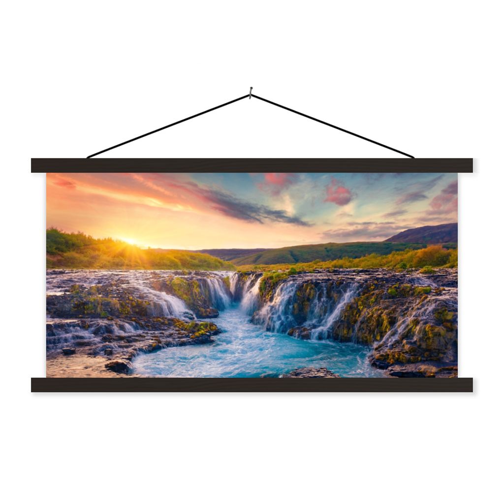 MuchoWow Textilposter Wasserfall - Pflanzen - Moos - Landschaft - Sonnenuntergang - Fels 120x60 cm mit schwarzem Rahmen - Dekoration Schlafzimmer