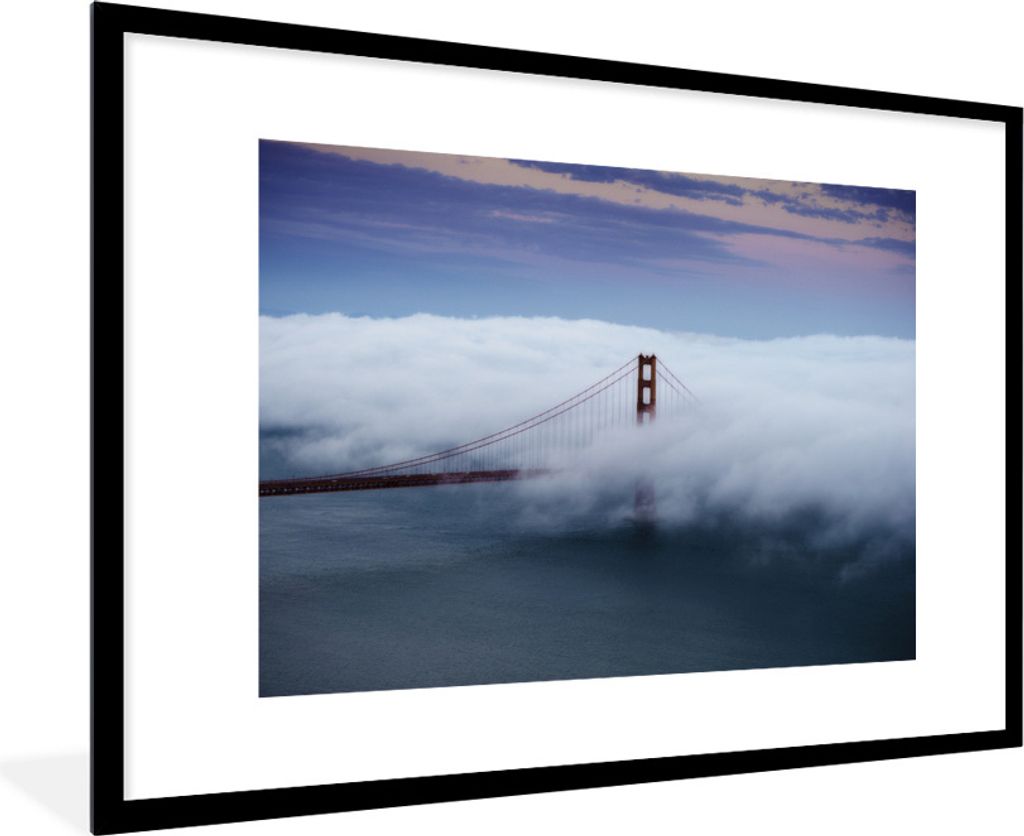 MuchoWow Gerahmtes Poster Golden Gate Bridge von Wolkenvorhang getroffen 90x60 cm - Poster mit Schwarzem Bilderrahmen Wandposter Rahmen Foto Bild...