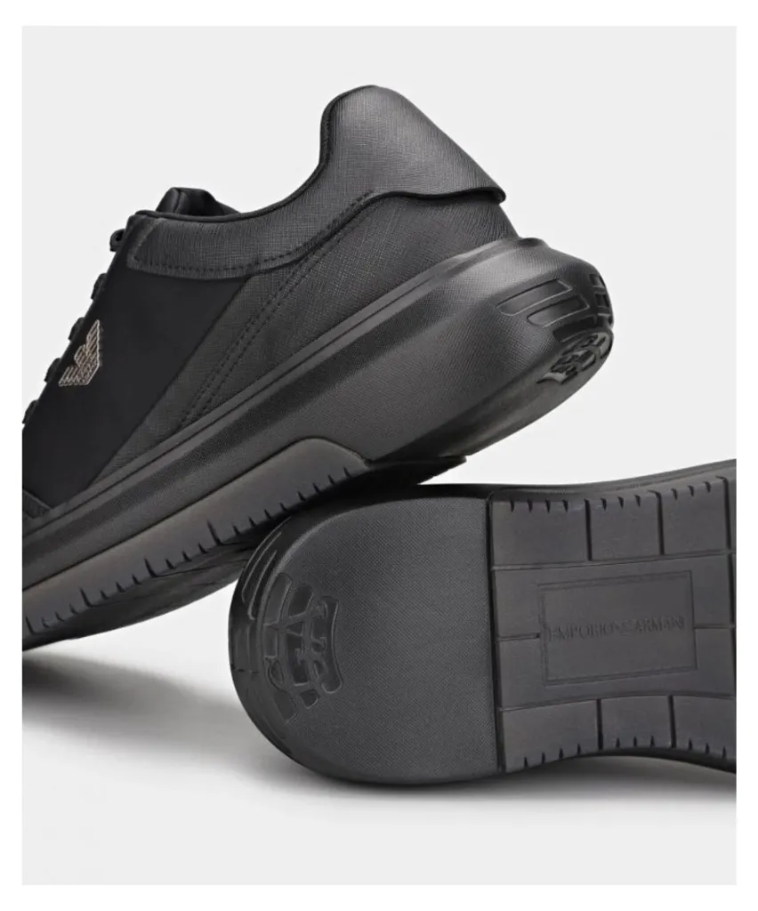 Chaussures Armani X4X633XR325K001 : Le Choix Idéal pour le Bureau ou Sortie