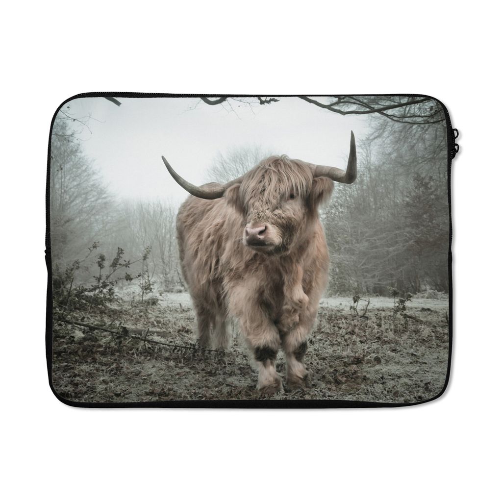 MuchoWow Laptop Hülle 15 Zoll Schottischer Highlander - Wald - Nebel - Kuh - Tiere - Natur Laptoptasche - Laptoptasche - Sleeve - Rundum-Schutz