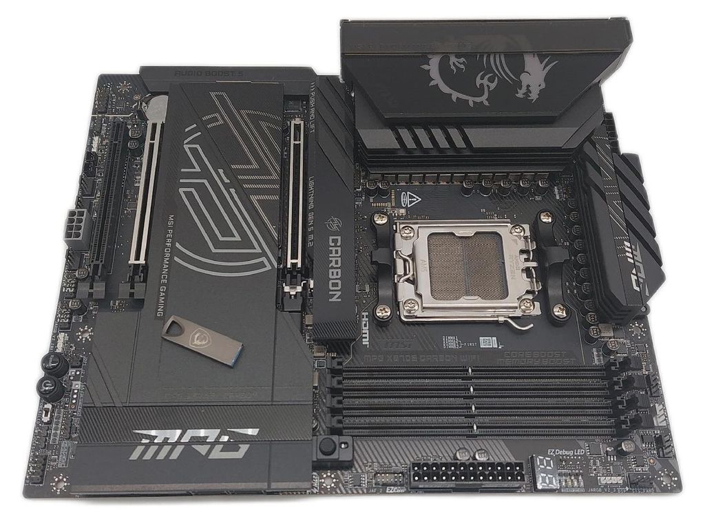 MSI MPG X870E Carbon WiFi            (X870E,AM5,ATX,DDR5) Immagine del prodotto 