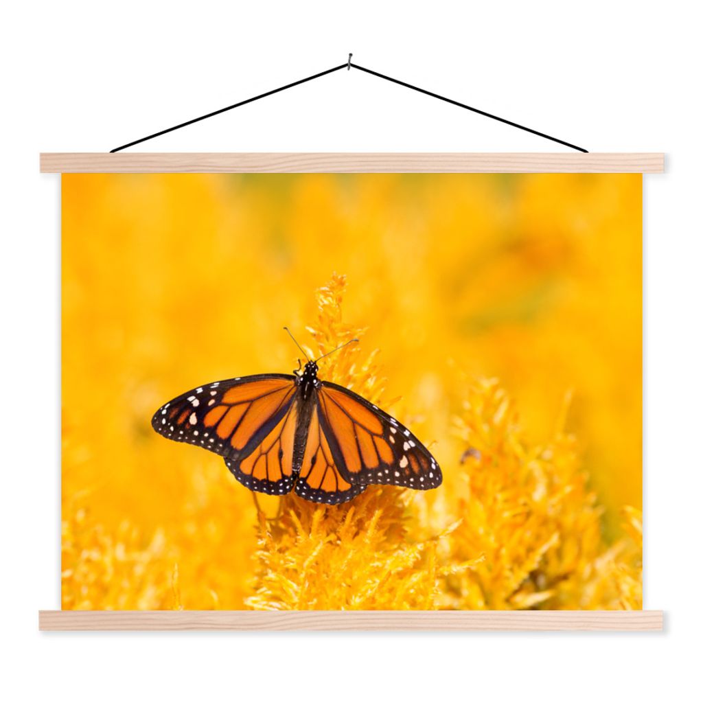 MuchoWow Textilposter Monarchfalter 120x90 cm mit holzfarbenen Rahmen - Magnetisch