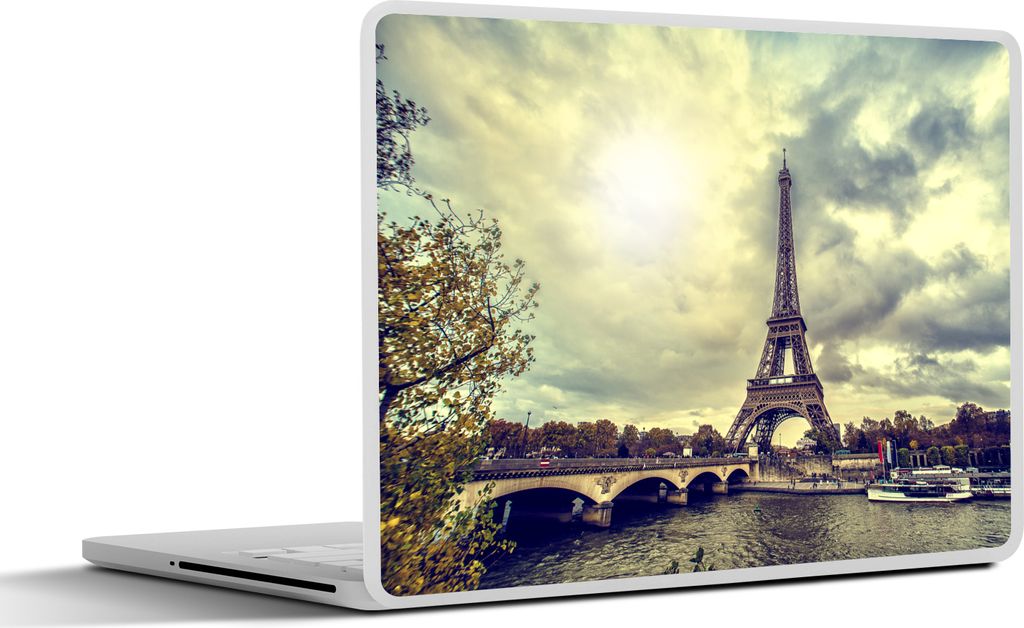 MuchoWow Laptop Aufkleber Sticker Cover Wasserblick auf den Eiffelturm und Paris 25x18 cm - Laptop-Deko