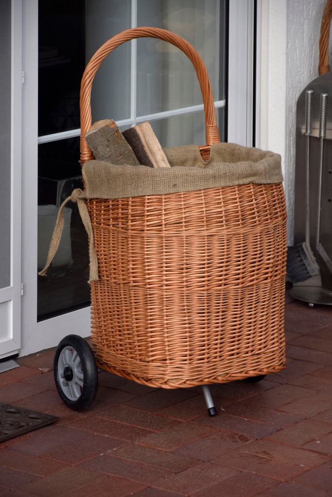 dobar Praktischer Kaminholzwagen aus geschälter Weide mit Produktbild 9