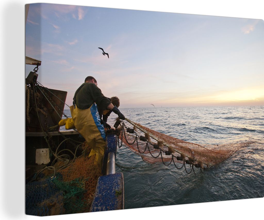 OneMillionCanvasses - Leinwandbilder - 140x90 cm, Fischer holen ihre Netze vom Fischereifahrzeug aus ein, Wandbilder Kunstdruck Wanddekoration