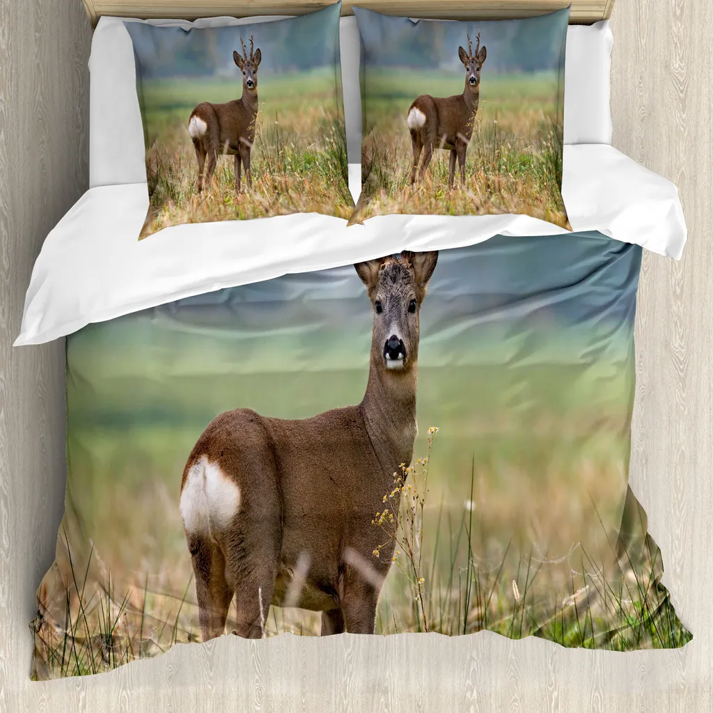 ABAKUHAUS Copripiumino Jagd, Deer Wildlife, antiacaro, adatto a chi soffre di allergie, con federe, 200 cm x 200 cm - 80 x 80 cm, multicolore