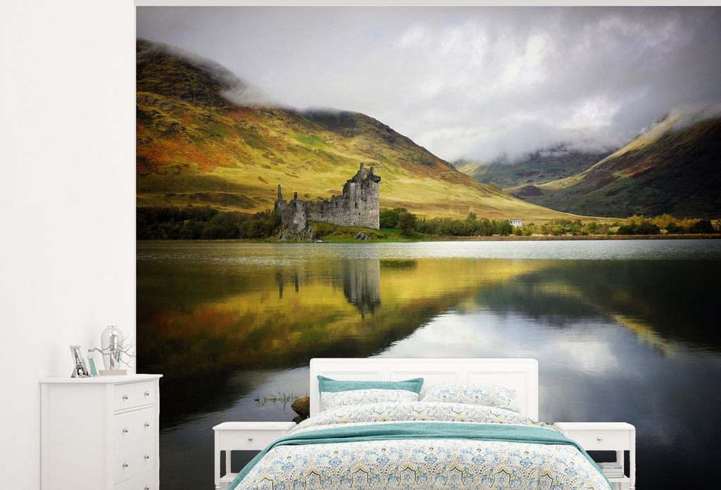 MuchoWow Fototapete für Wohnzimmer oder Schlafzimmer Wandtapete Vinyl Motivtapete Schloss in Schottland - 300x240 cm - Fototapeten