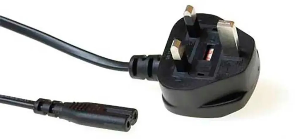 Cordon Secteur Type G vers C7 de 1.8m pour Appareils Audio et Vidéo Noir