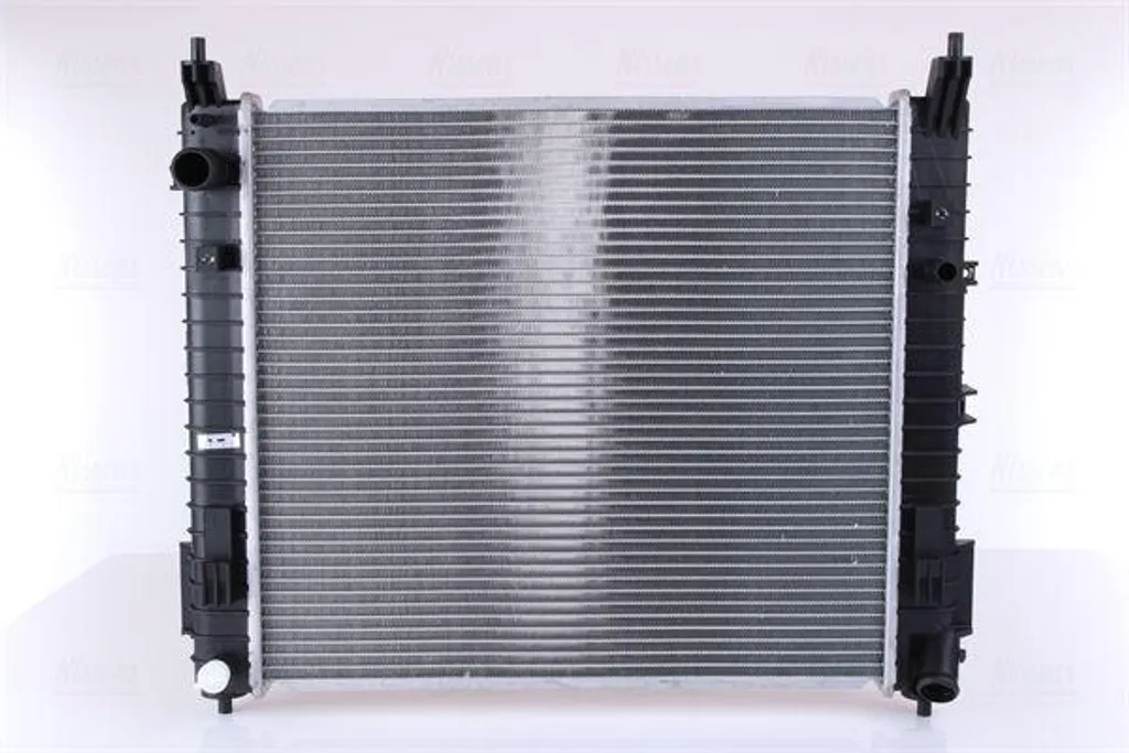 Refroidissez votre moteur Note avec le radiateur Nissens 606139 OE 214103VD1A