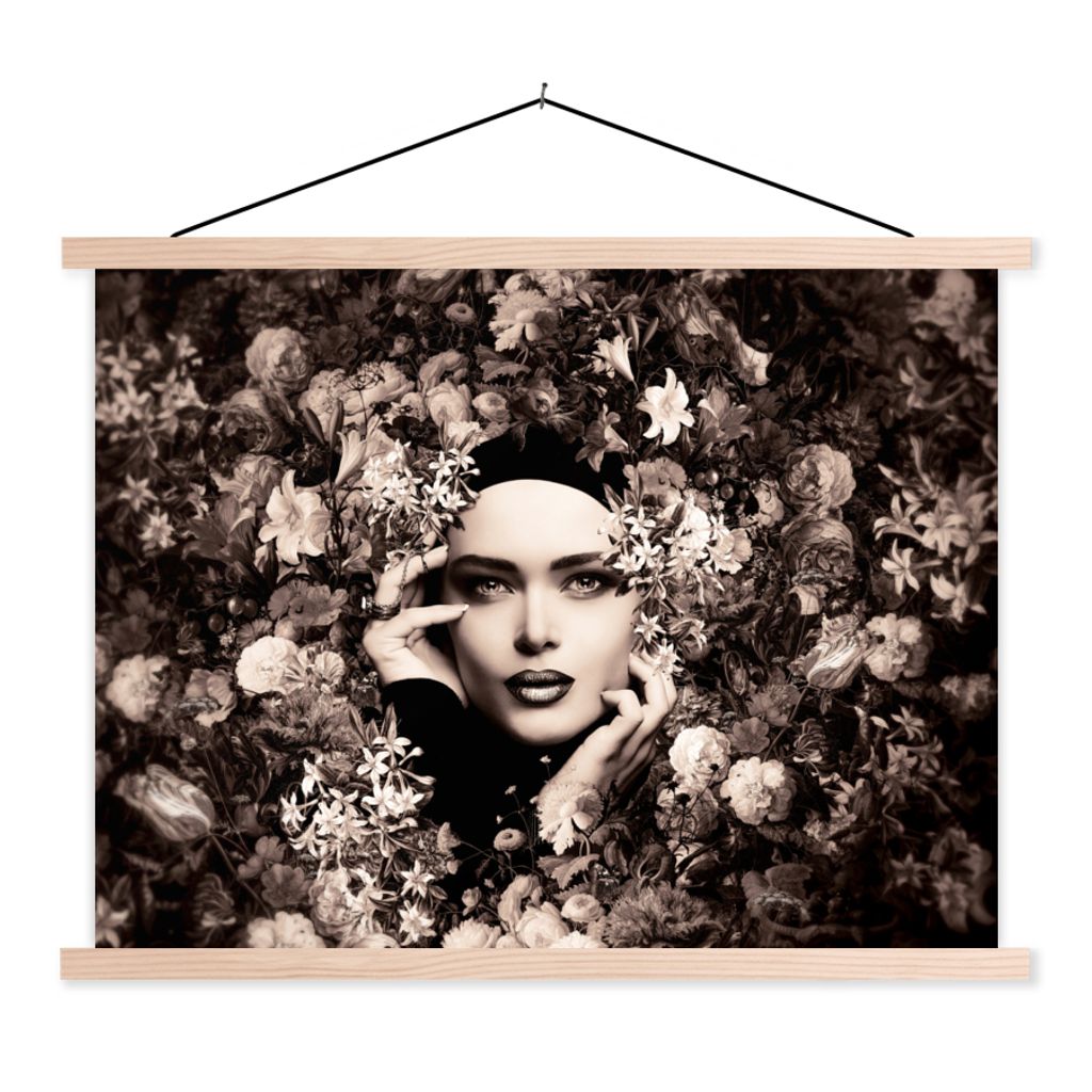 MuchoWow Textilposter Frau - Blumen - Botanisch - Natur 60x45 cm mit holzfarbenen Rahmen - Bild