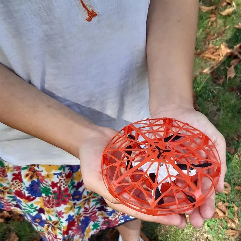 UFO Drone Bizak Rouge 62004810 avec Capteurs Infrarouges et Lumières LED - 5
