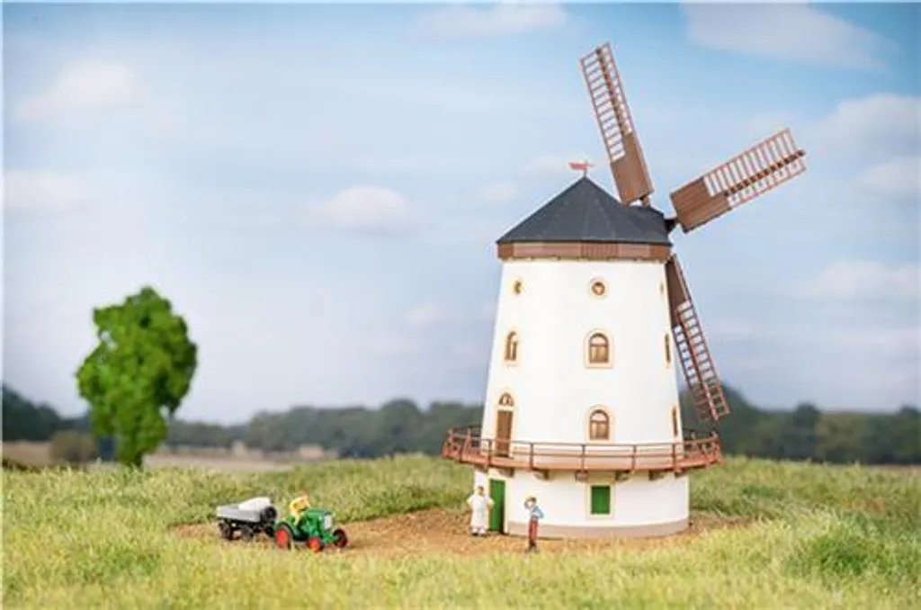 Moulin à vent Gohlis Auhagen 14490 avec pales mobiles pour diorama HO