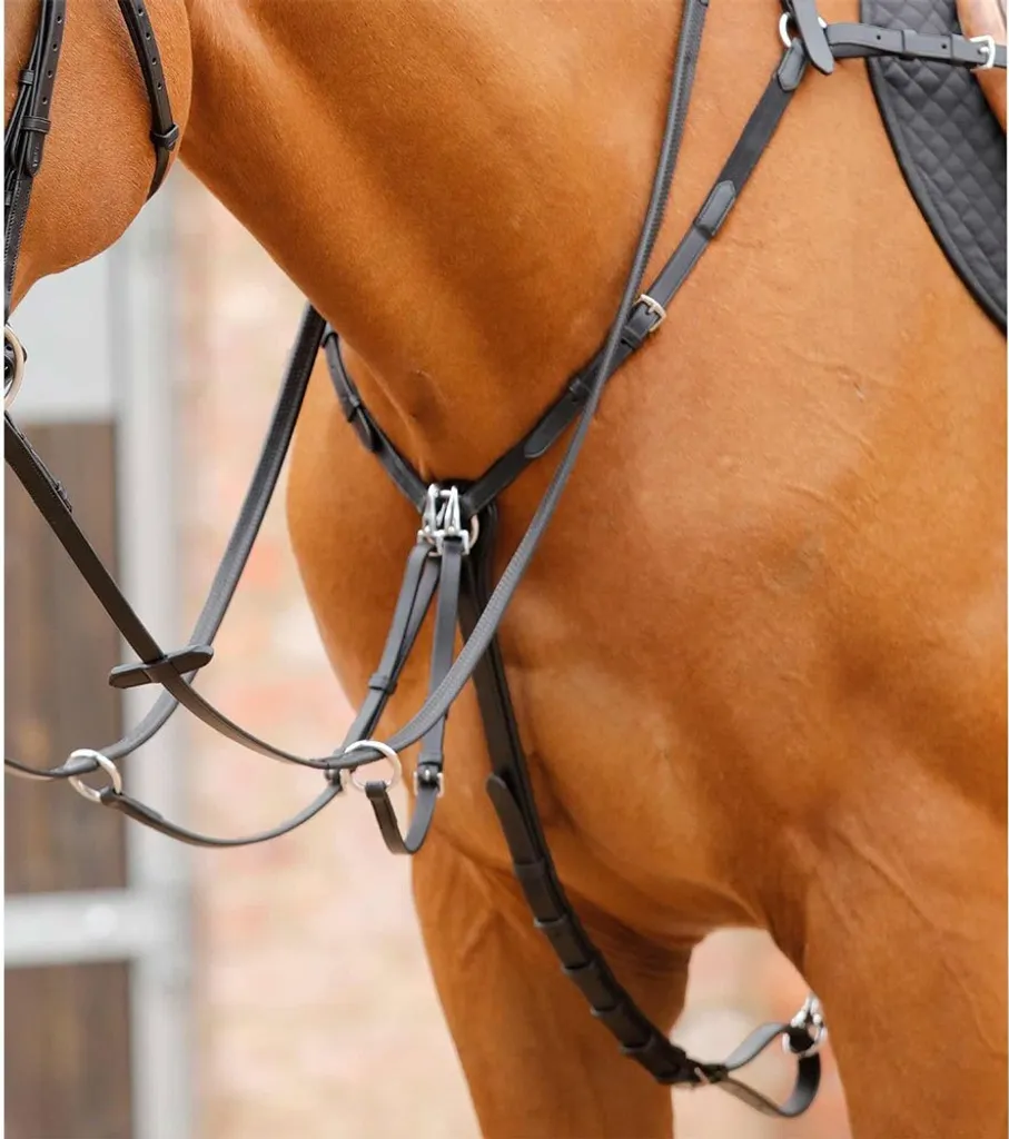 Plastron Noir Valbrona Performance : Confort et Tenue Parfaite en Selle