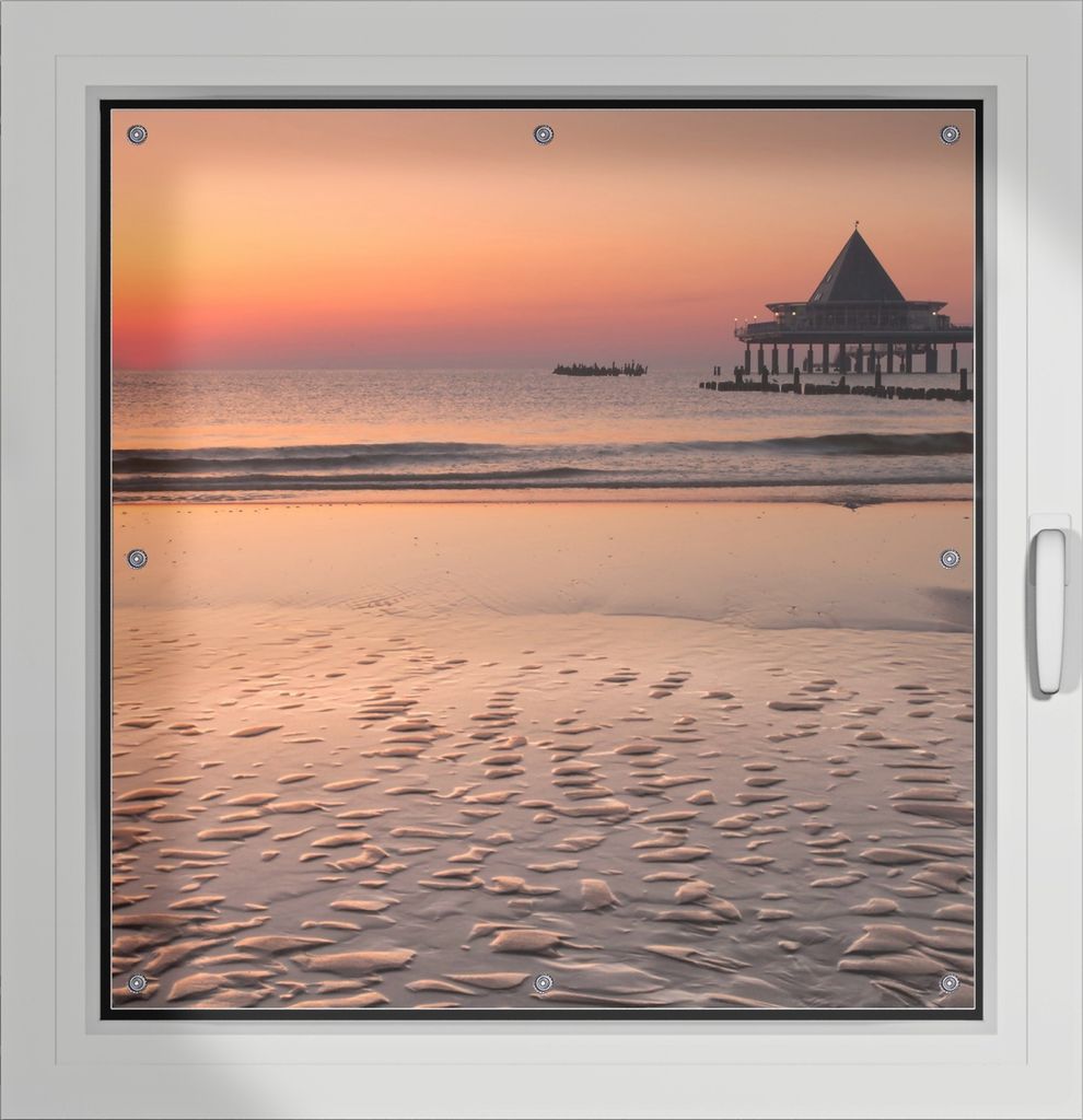 Wallario Lichtschutzbild, Dekorativer Sichtschutz Sonnenschutz 96 x 93 cm mit Motiv: Strand am Abend - Seebrücke am Ostseebad Heringsdorf - Verdun...