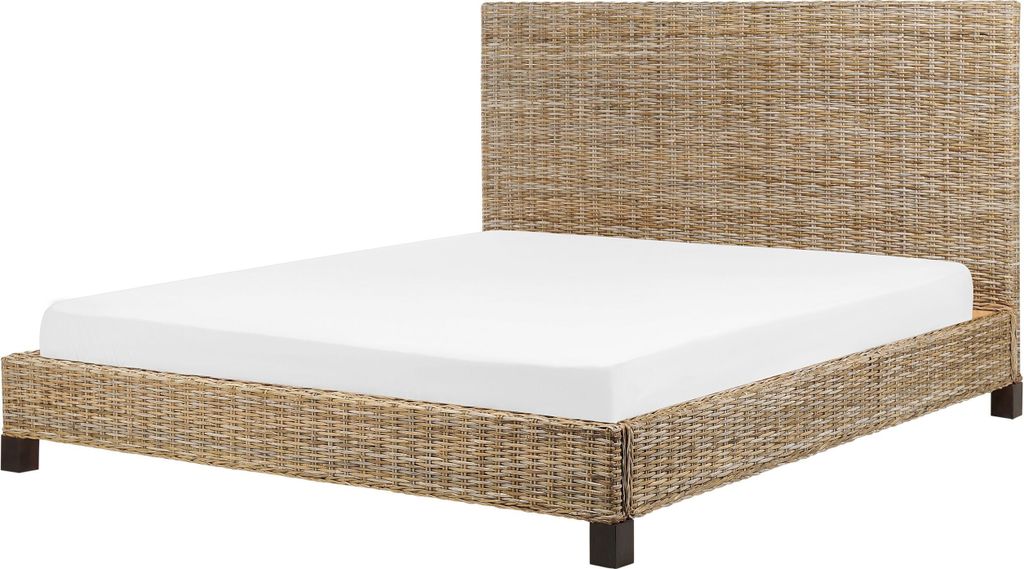 BELIANI Bett Natürlich Rattan und Mahagoniholz mit Lattenrost 180 x 200 cm Hohes Kopfteil Boho Doppelbett Schlafzimmer Ausstattung Möbel