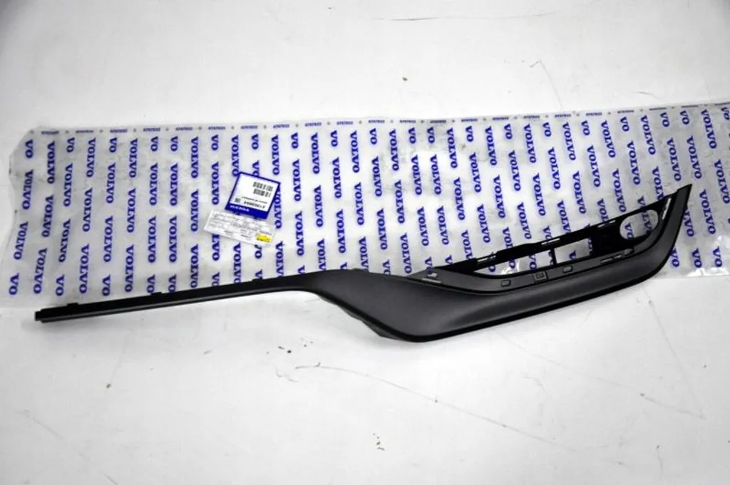 Réparation pare-chocs avant gauche Volvo V60 S60 Cross Country 31353654