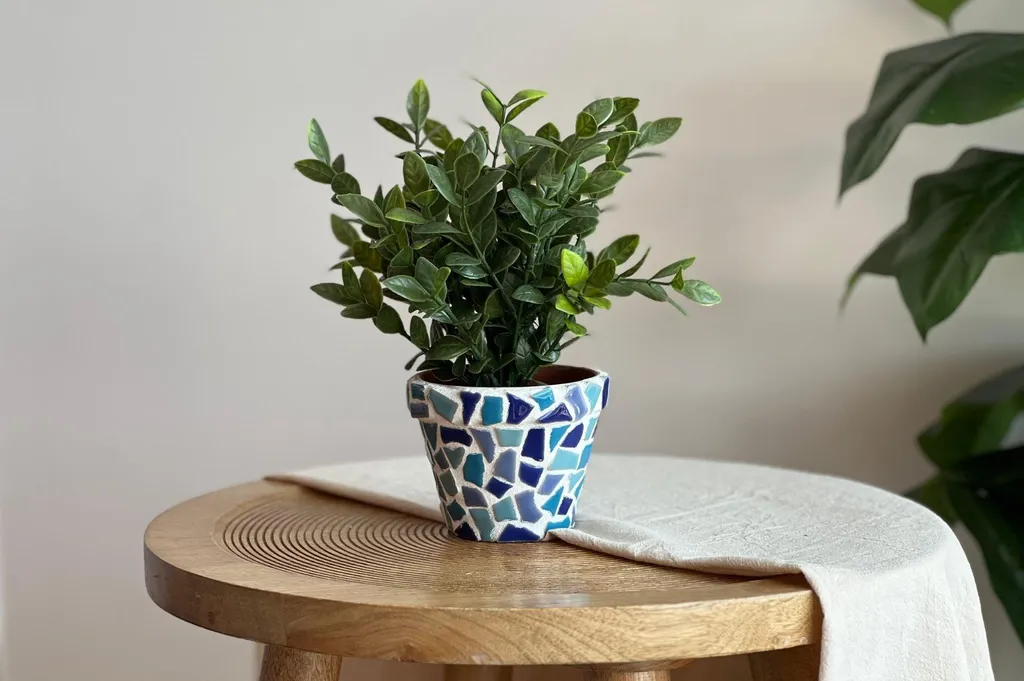 Lot de 2 Pots de Fleurs à Décorer en Mosaïque Bleue - Activité Manuelle