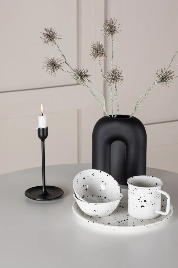 Table Hamden Ø80cm blanche : solution idéale pour petits espaces repas