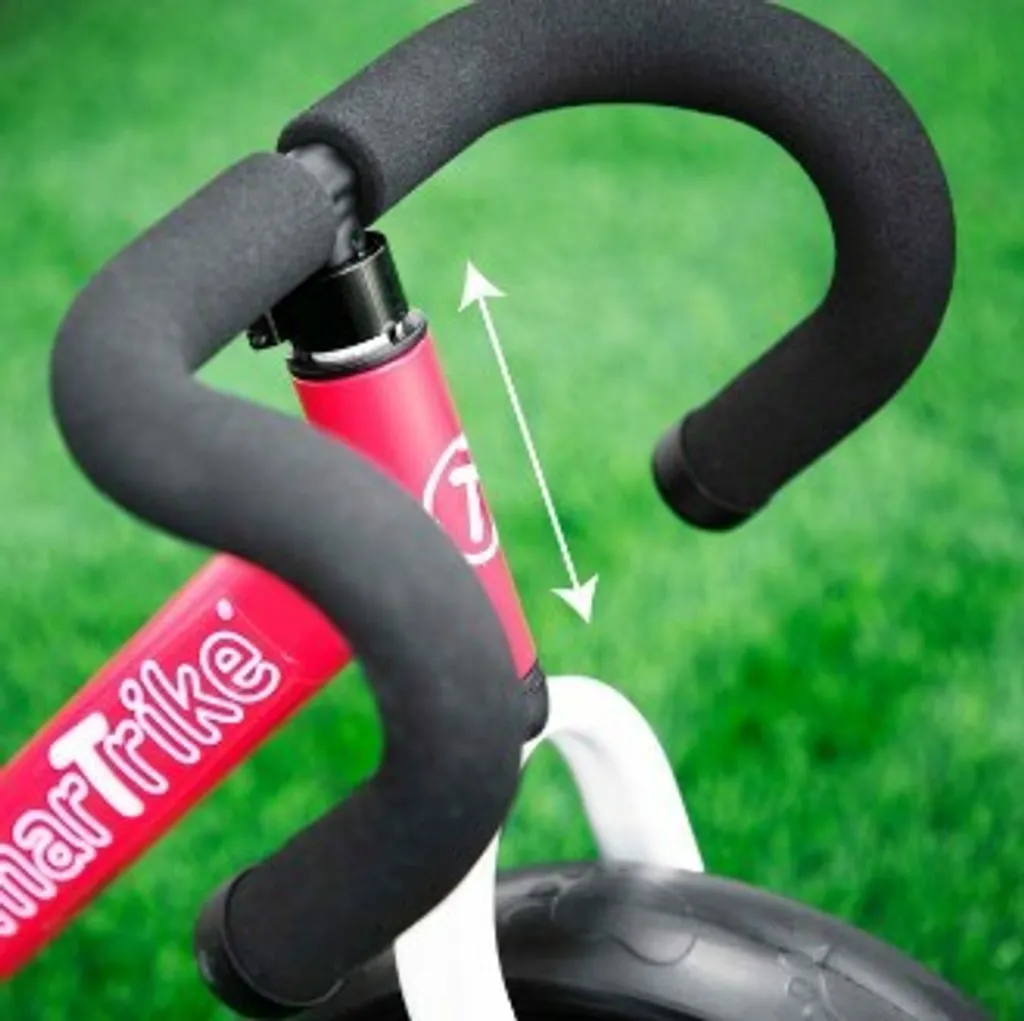 Vélo d'Équilibre Pliable smarTrike - Solution Gain de Place Rouge - 9