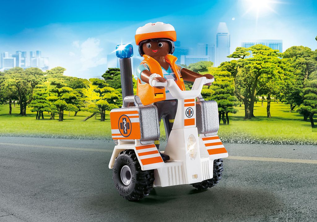 PLAYMOBIL city life 70052 secouriste et gyropode Image du produit 