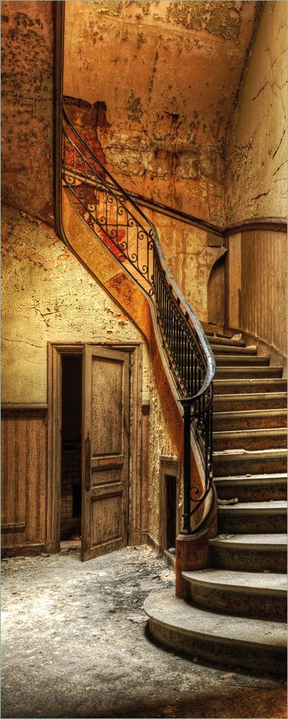 Wallario selbstklebendes Poster - Rustikale Holztreppe, Größe: 80 x 200 cm