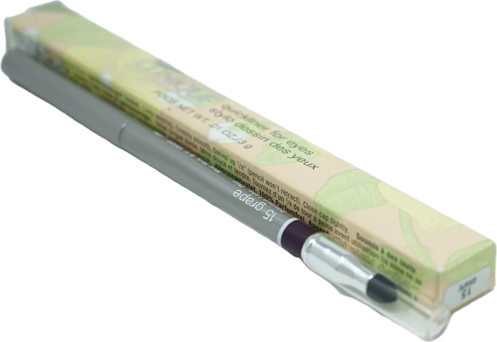 Eyeliner Clinique Quickliner for Eyes: Eleganza Duratura per il Tuo Sguardo