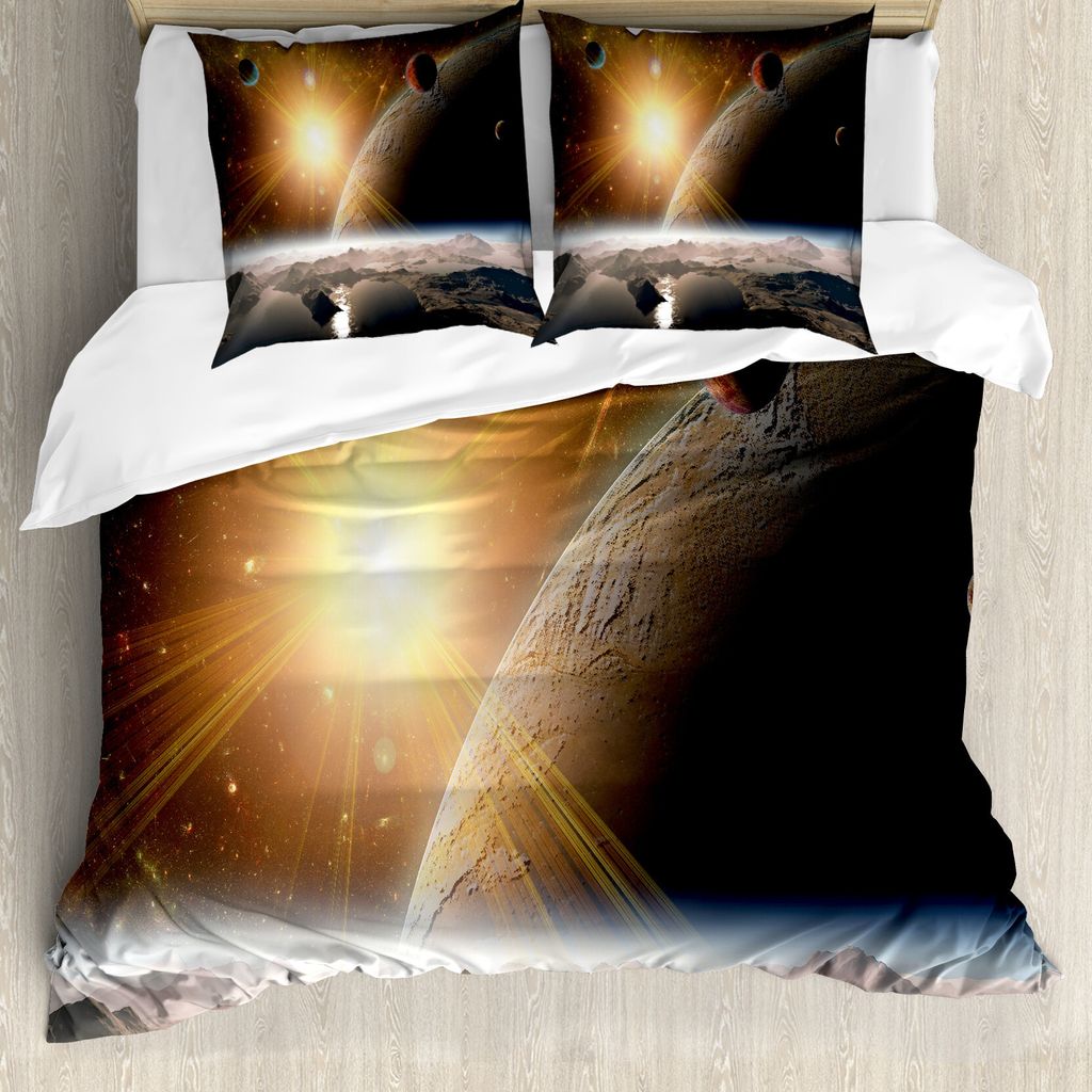 ABAKUHAUS Weltraum Bettbezug, Mond-Universum-Erde, Milbensicher Allergiker geeignet mit Kissenbezügen, 200 cm x 200 cm - 80 x 80 cm, Braun, Gelb, ...